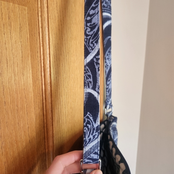 Vera Bradley Crossbody Bag - Picture 7 of 12